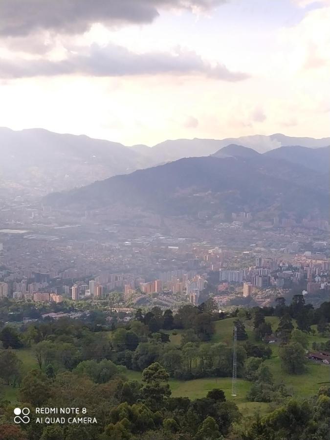 Pa Pasiar Hostal Medellín Eksteriør bilde